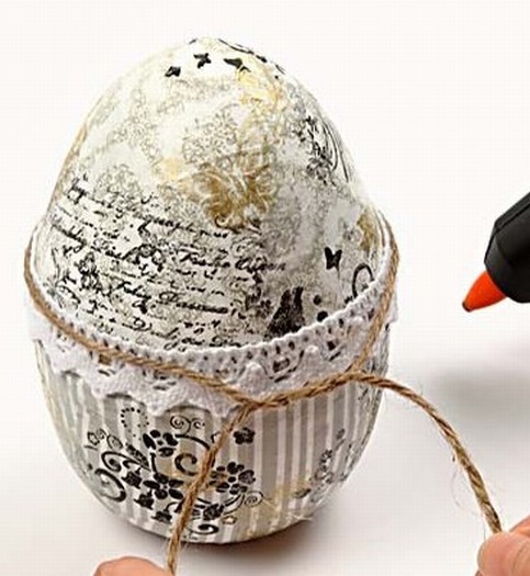 Eggs with Decoupage Paper