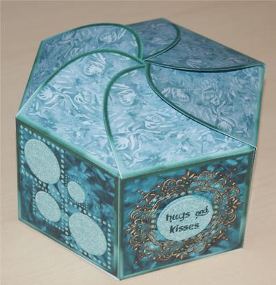 Large Hexagonal Gift Box (Mini Kit) Tutorial Image-6