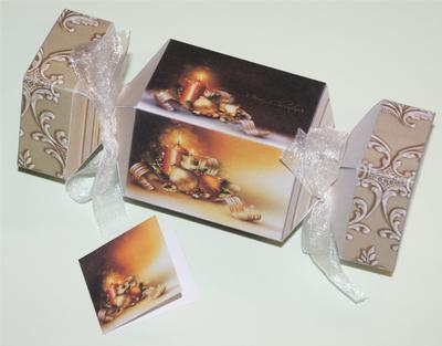 Christmas Cracker Gift Box, Decoration or Place Setting Tutorial Image-2