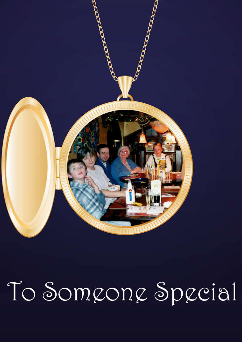 Locket Aperture Photo Card - card made with Crafty Bob's Card Creator