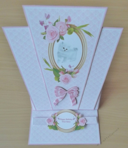 Cute kitten triangle easel card in pink.