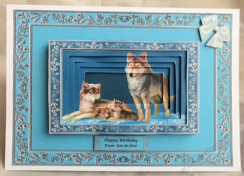 A5 Light blue wolves tunnel card front.