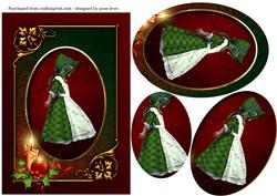 'holly Bonnet' Christmas Oval Pyramid - Green