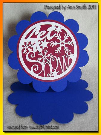 Circle Scallop Card - Let It Snow
