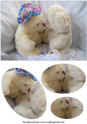 Kissing Teddy Bears Oval Pyramid