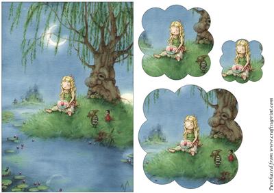 Little Elf Princess Scalloped Pyramid