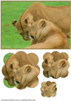 Lionesses Painting Scalloped Pyramid