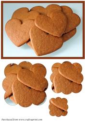 Christmas Heart Gingerbread Scalloped Pyramid