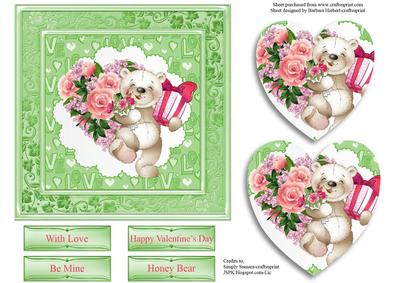 Love Heart Bear Green Pyramid Topper