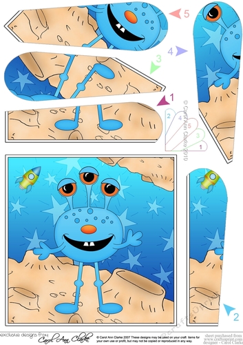 Cute Alien Fan Pyramage Topper
