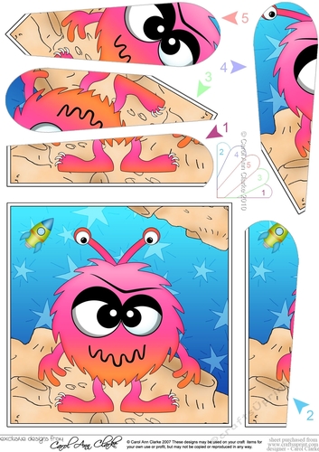 Cute Alien Fan Pyramage Topper