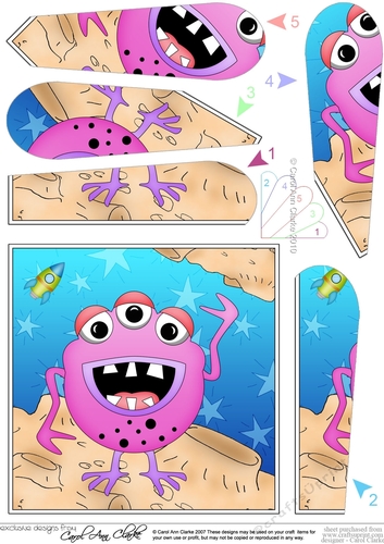 Cute Alien Fan Pyramage Topper