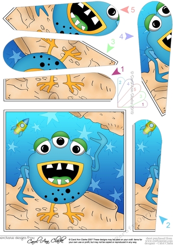 Cute Alien Fan Pyramage Topper