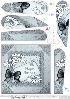 Daisies on Metallic Lace Fan Pyramage