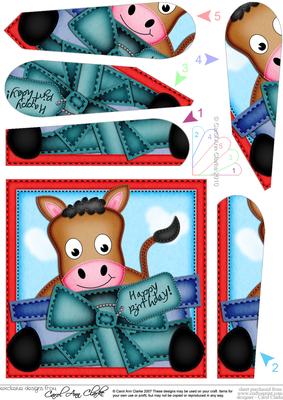 Gigi the Horse Fan Pyramage Topper
