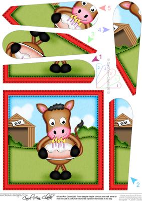 Gigi the Horse Fan Pyramage Topper
