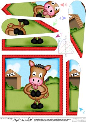 Gigi the Horse Fan Pyramage Topper