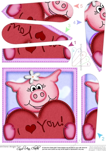 Zoe Piggy has a Love Heart Fan Pyramage Topper