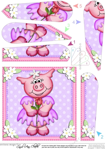 Zoe & Isa Piggy has a Rose Fan Pyramage Topper
