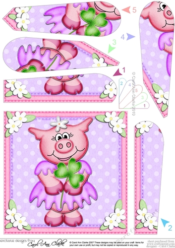 Zoe Piggy has a Good Luck Clover Fan Pyramage Topper