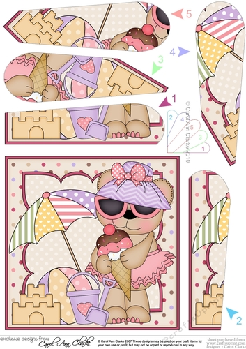 Livvy Bear has an ice cream at the Seaside Fan Pyramage Topper