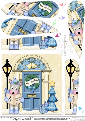 GiGi Horse is at the Christmas Door Fan Pyramage Topper