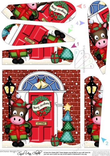 GiGi Horse is at the Christmas Door Fan Pyramage Topper