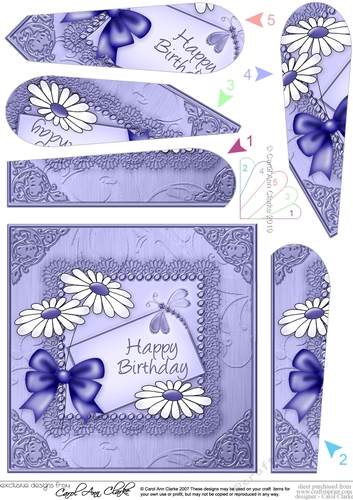 Daisies on Metallic Lace Fan Pyramage