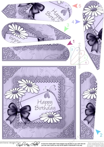 Daisies on Metallic Lace Fan Pyramage
