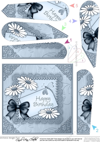 Daisies on Metallic Lace Fan Pyramage