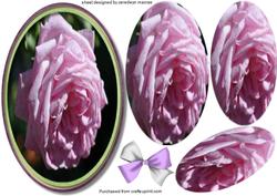 Beautiful Pyramid Pale Lilac Rose Topper