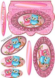 Owl Hugs & Kisses - Scalloped Oval Ironwork Pyramid