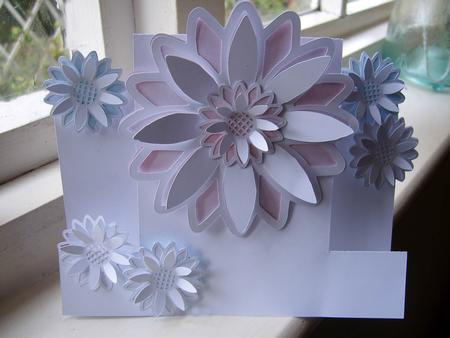 Pop Up Flowers Centre Step Card