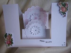 Centre Step Card With Lacy Mats