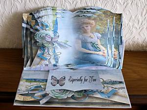 Vintage Lady 3 Page Easel Book