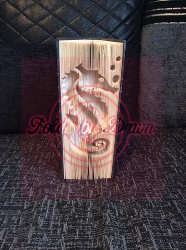 Cut and fold sea horse