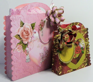 Hearts & Roses Gift Bags & Bow Red Set