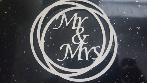 Mr & Mrs card/cake topper cutting file.