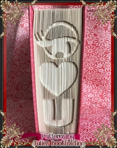 LV35  Eye heart U book folding pattern