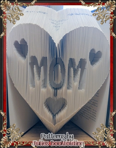 F16 - Mom in hearts book folding pattern