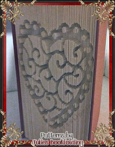LV30 Heart flourish book folding pattern