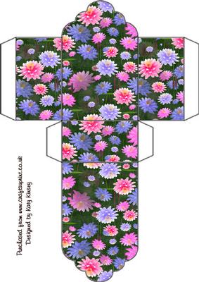 Waterlillies on Black Tag Gift Box