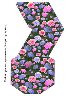 Waterlillies on Black Pyramid Gift Box