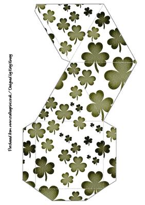 Lucky Shamrocks Pyramid Gift Box