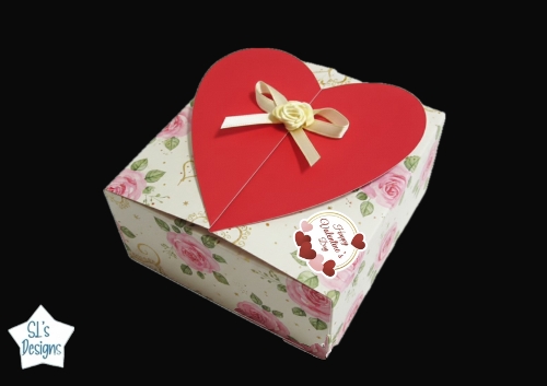 Romantic Floral Valentines Day Gift Box Topper with Heart and Ribbon
