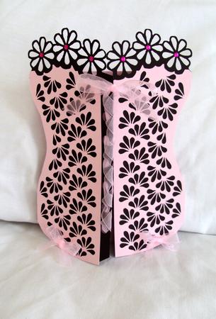 Basque Shaped Card