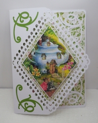 Scalloped diamond front card
