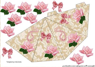 Pyramide Card Pink Roses