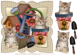Scallop Topper Garden Cute Kittens