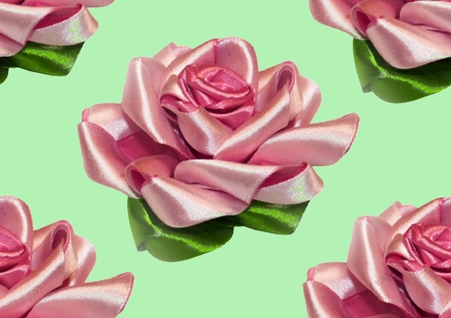 Pretty pink satin roses (Big green background)